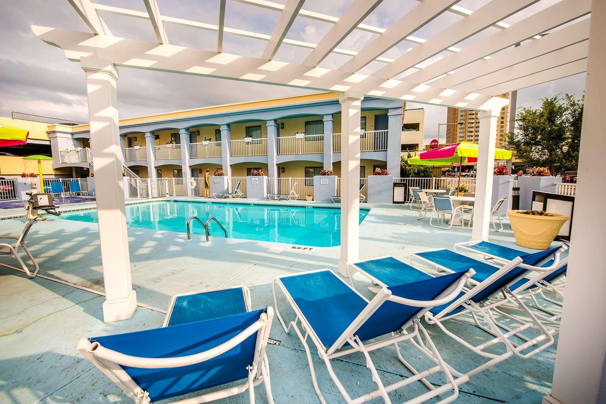 Ramada By Wyndham Virginia Beach Exterior foto