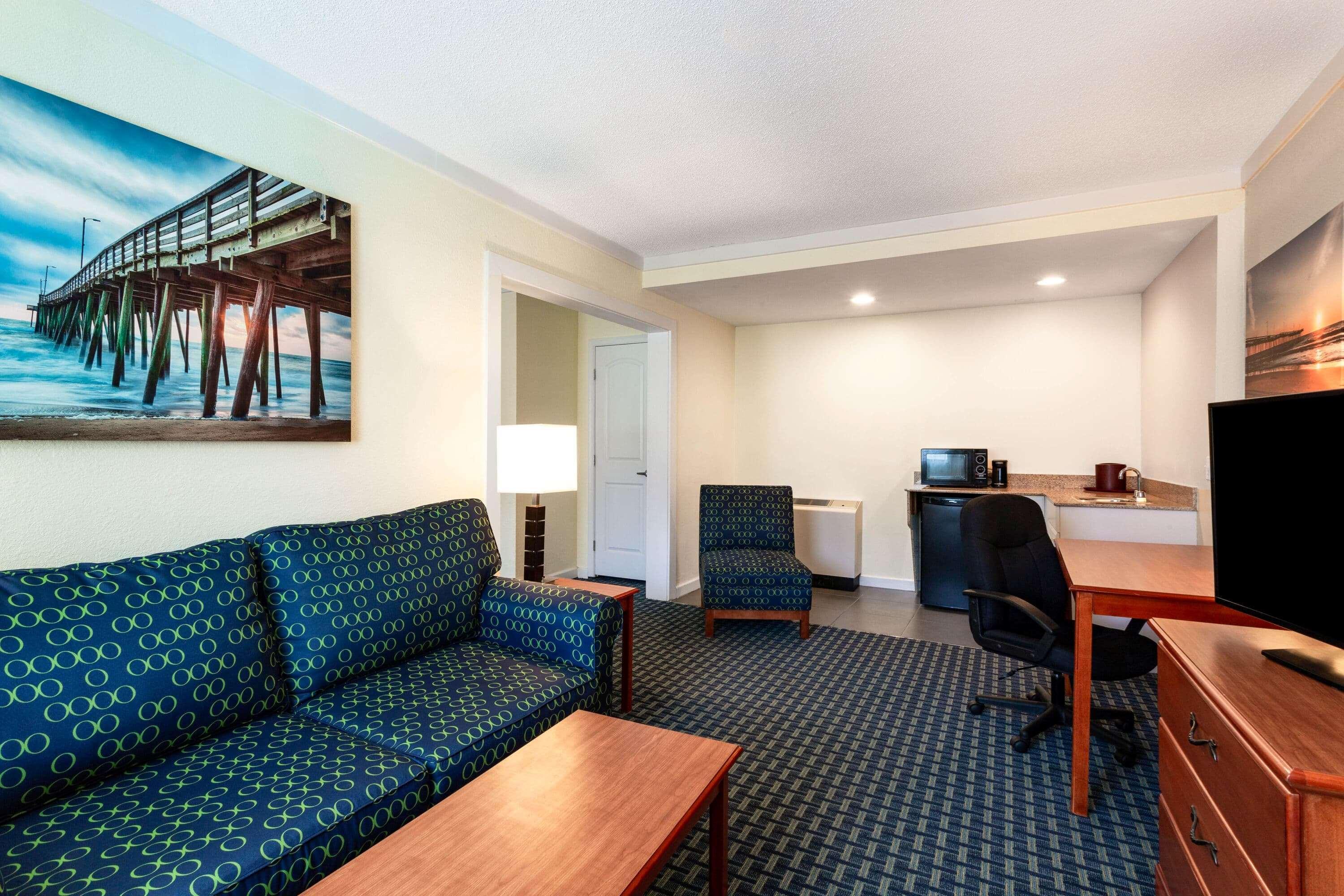 Ramada By Wyndham Virginia Beach Exterior foto
